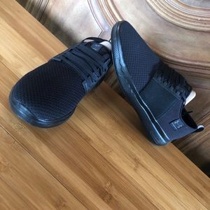 Under Armour Charged 24/7 NU Running Shoes